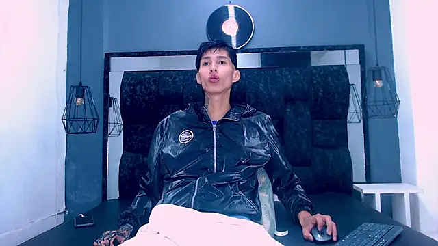 Daniel delux  online show from 11.16.25