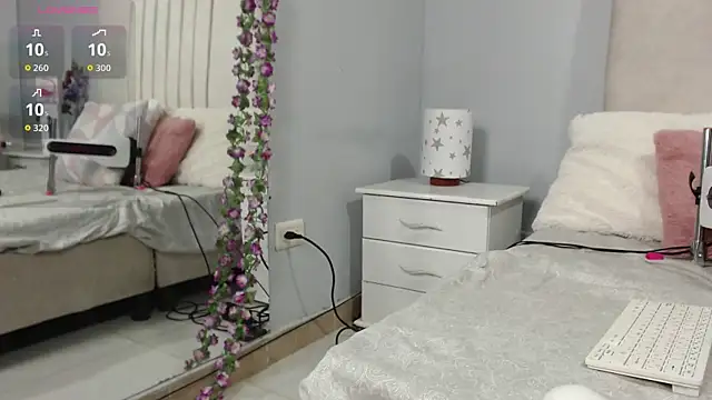 AmandaaWats online show from 10.31.25