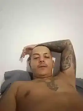 MaximoHall86 online show from 09.30.25