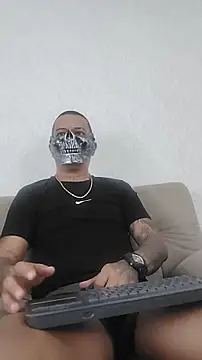 MaximoHall86 online show from 10.31.25