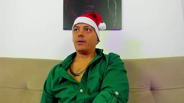 MaximoHall86 online show from 12.03.25