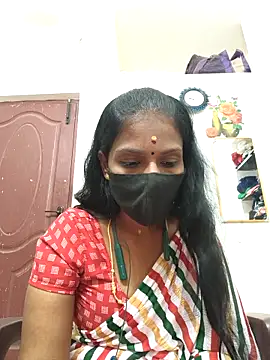 Snapshot of Tamil_Yalini12 chatting on 04.26.26 Tamil Yalini12 online show from 04.26.26