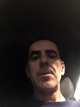 Snapshot of tiago1981pt chatting on 10.20.25 tiago1981pt online show from 10.20.25