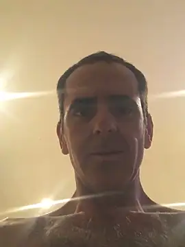 Snapshot of tiago1981pt chatting on 10.28.25 tiago1981pt online show from 10.28.25