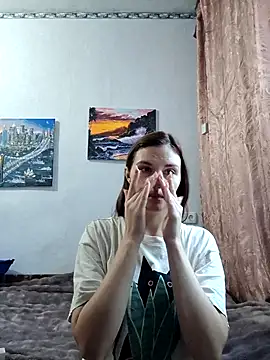 KissGerlli online show from 10.11.25