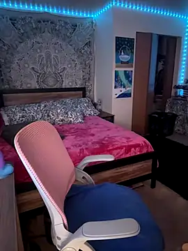 MaciiMayy online show from 12.21.25