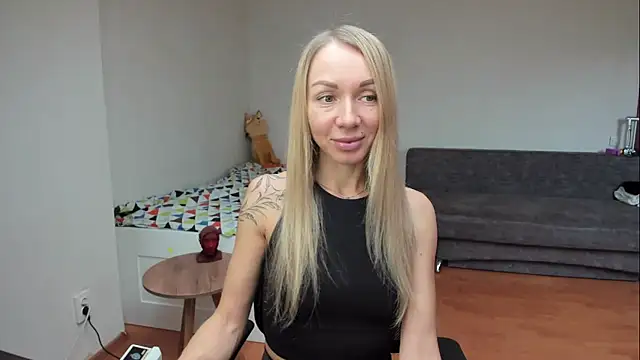 AlisiaCat online show from 04.22.26