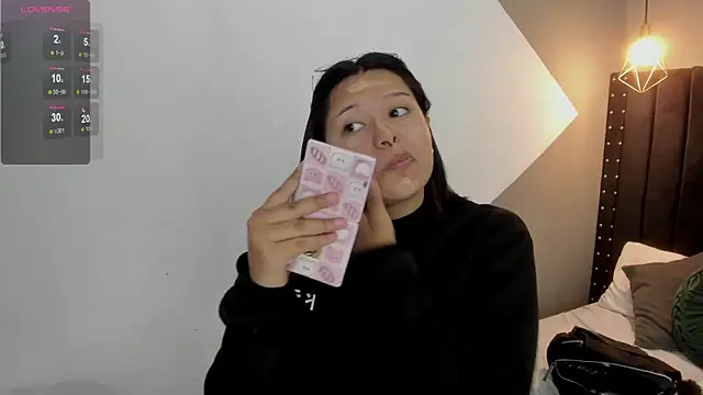 mayukim online show from 11.23.25