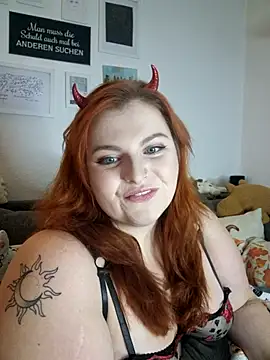 Chrissiosaurus online show from 10.31.25