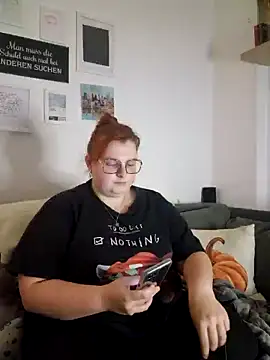 Chrissiosaurus online show from 11.04.25