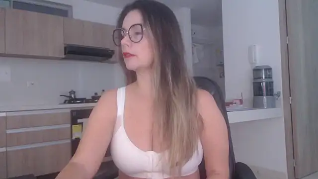 LovePaula online show from 07.22.26