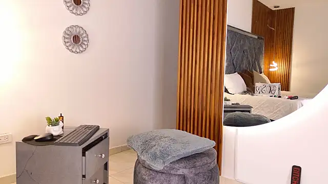 Dafne  Ruiz online show from 11.17.25