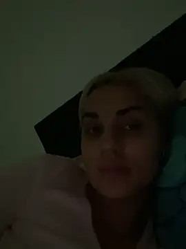 Giullyaxx online show from 11.14.25