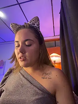 Dakota Greys online show from 10.31.25