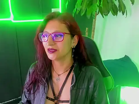 VictoriaSpenser online show from 11.02.25