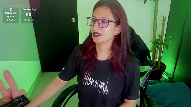 VictoriaSpenser online show from 11.20.25