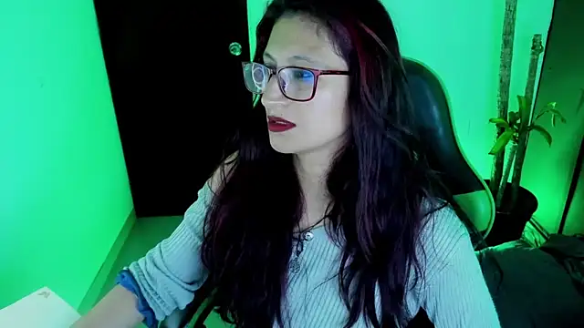 VictoriaSpenser online show from 11.23.25