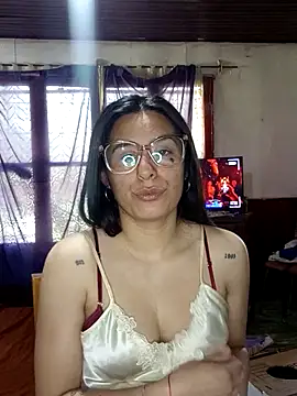 lucixxx14 online show from 10.16.25