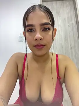 Snapshot of Valery_lux16 chatting on 10.30.25 Valery lux16 online show from 10.30.25