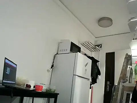 HotLenaX online show from 11.21.25