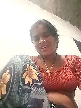 Snapshot of Cuty_prathna chatting on 10.19.25 Cuty prathna online show from 10.19.25