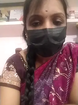 Snapshot of Tamil_Swathi chatting on 10.31.25 Tamil Swathi online show from 10.31.25