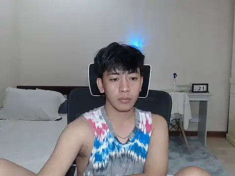 Snapshot of niel_cumshow chatting on 10.25.25 niel cumshow online show from 10.25.25