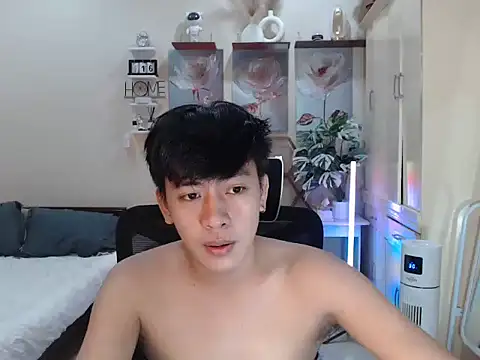 Snapshot of niel_cumshow chatting on 11.18.25 niel cumshow online show from 11.18.25