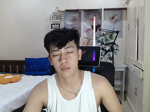 Snapshot of niel_cumshow chatting on 12.01.25 niel cumshow online show from 12.01.25