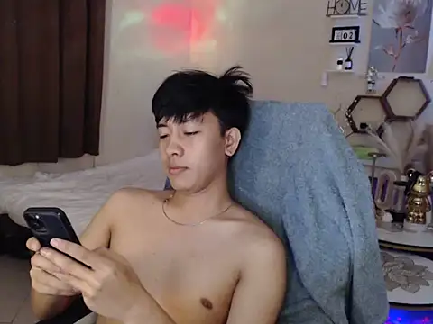 Snapshot of niel_cumshow chatting on 12.16.25 niel cumshow online show from 12.16.25