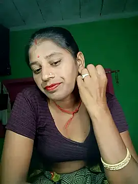 Hot bhomihh4 online show from 10.02.25