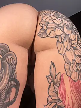 Snapshot of charlotteemerson123 chatting on 12.16.25 charlotteemerson123 online show from 12.16.25