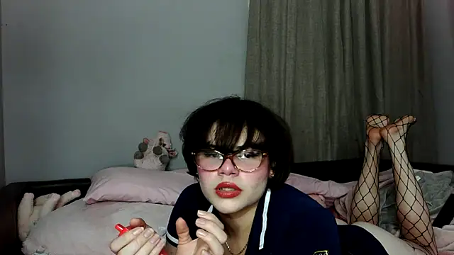 Snapshot of LunaMilav chatting on 09.26.25 LunaMilav online show from 09.26.25