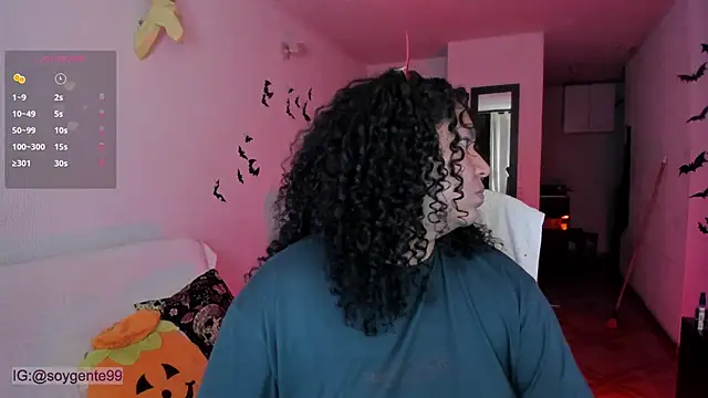 Snapshot of Chubby_Licius chatting on 10.29.25 Chubby Licius online show from 10.29.25