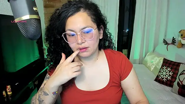 Snapshot of Chubby_Licius chatting on 12.16.25 Chubby Licius online show from 12.16.25