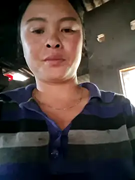 xuxulovezz online show from 11.10.25