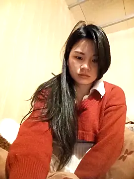 Snapshot of Suny_babyy chatting on 12.18.25 Suny babyy online show from 12.18.25