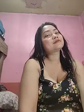 Snapshot of radiantbloom chatting on 01.13.26 radiantbloom online show from 01.13.26