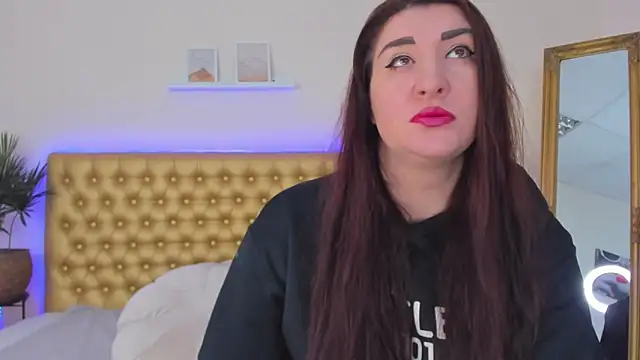 TrishaDarks online show from 04.07.26