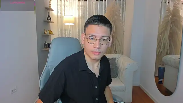 Snapshot of marcuswildx chatting on 10.02.25 marcuswildx online show from 10.02.25