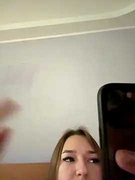 Snapshot of LinChka5789 chatting on 10.10.25 LinChka5789 online show from 10.10.25