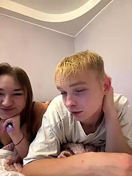 Snapshot of LinChka5789 chatting on 10.15.25 LinChka5789 online show from 10.15.25