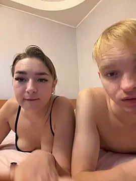 Snapshot of LinChka5789 chatting on 12.02.25 LinChka5789 online show from 12.02.25