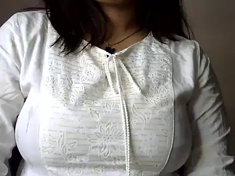 Aaliya02 online show from 11.08.25