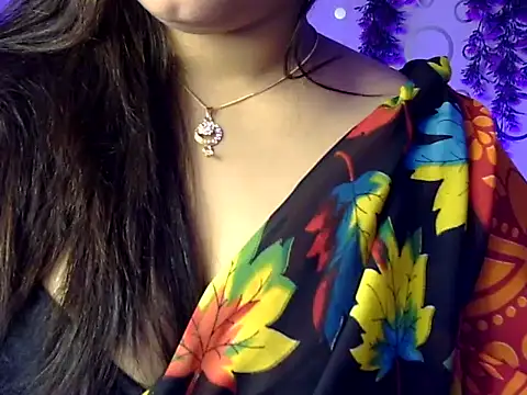 Aaliya02 online show from 04.10.26