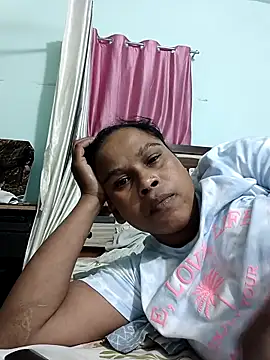 Snapshot of soniyasingh9044 chatting on 10.21.25 soniyasingh9044 online show from 10.21.25