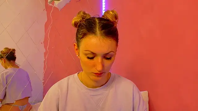 Anaayss  online show from 10.23.25