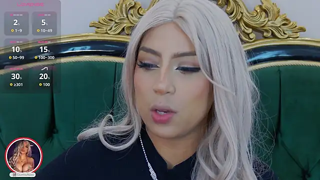 Snapshot of CourtneyRoses chatting on 10.04.25 CourtneyRoses online show from 10.04.25