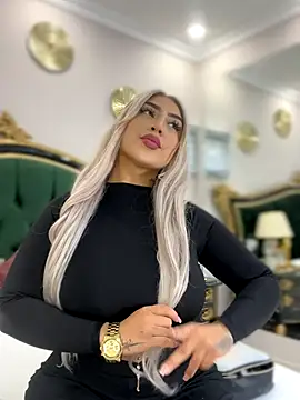 Snapshot of CourtneyRoses chatting on 12.22.25 CourtneyRoses online show from 12.22.25