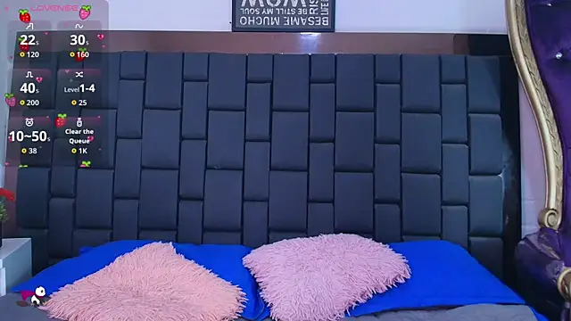 Krystal Heartss online show from 10.20.25